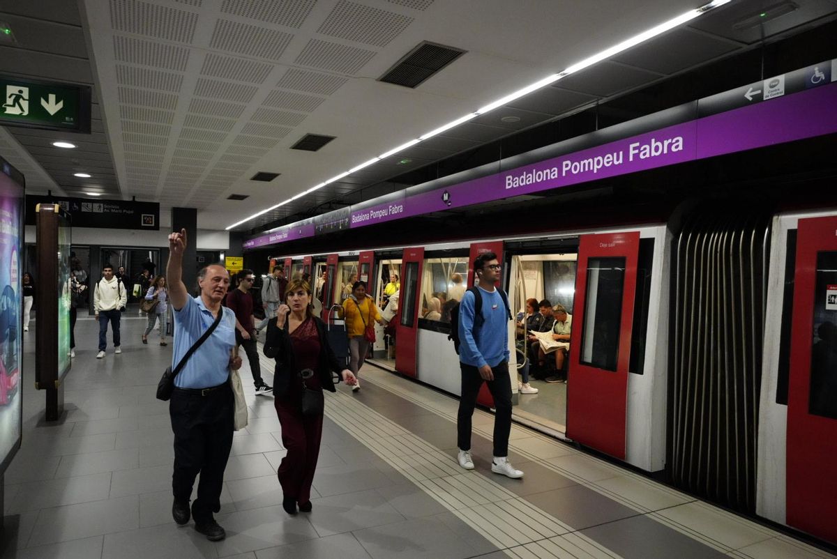 Estación de Badalona | Pompeu Fabra de la L2 de metro