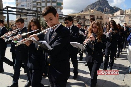 Procesión de los Estandartes y pregón de la Seman Santa de Cieza 2015