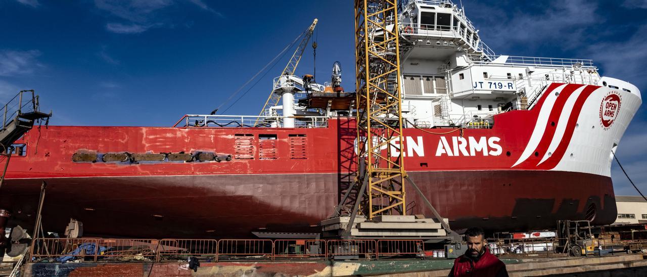 El puerto de Burriana acoge la puesta a punto del espectacular nuevo barco de rescate de Open Arms
