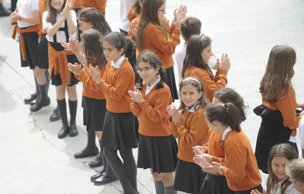 Muiñeira con 450 alumnos del colegio Franciscanas