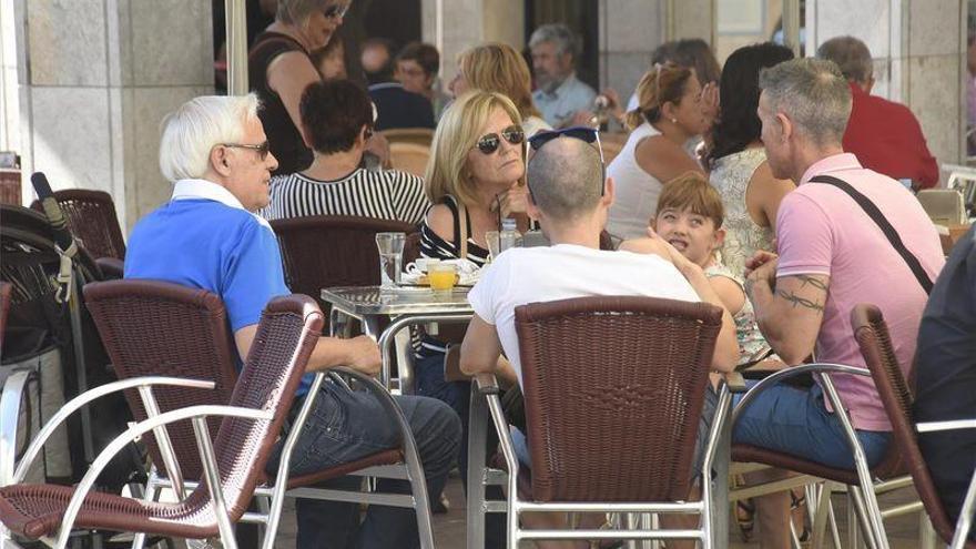 Castellón activa un nuevo control tributario para terrazas y vados