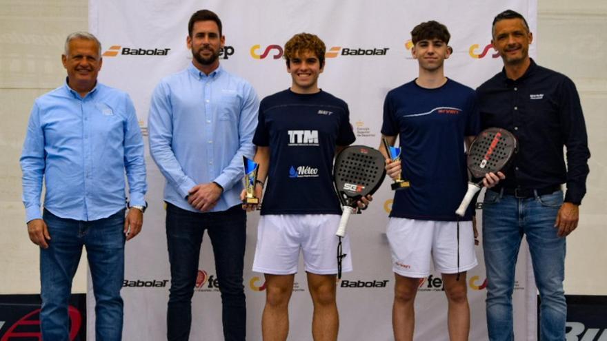 Hugo Caparrós conquista un torneo nacional de pádel sin perder un set