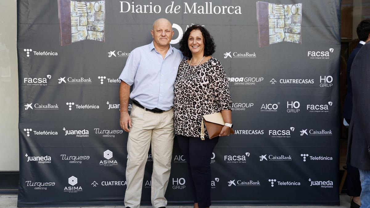 Guillem Marqués y María José Verdú, diputada de Vox en el Parlament.