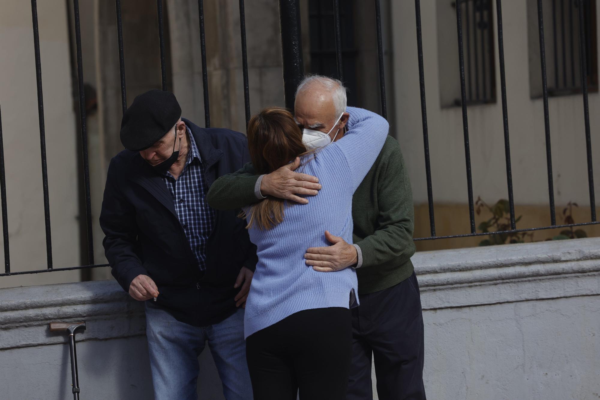 EN IMÁGENES: Capilla ardiente por la adolescente asesinada en Oviedo