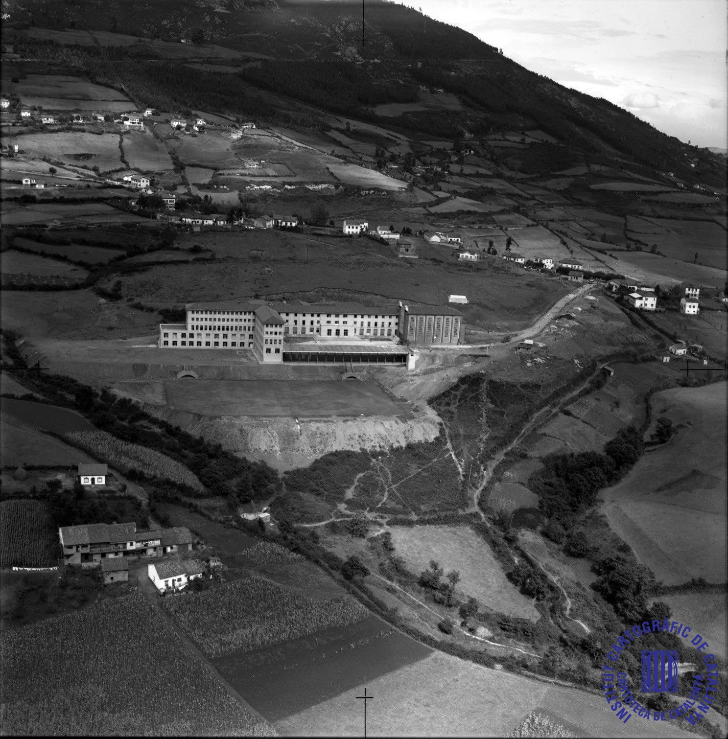 Un vuelo al pasado: así era Asturias, desde el aire, en 1962