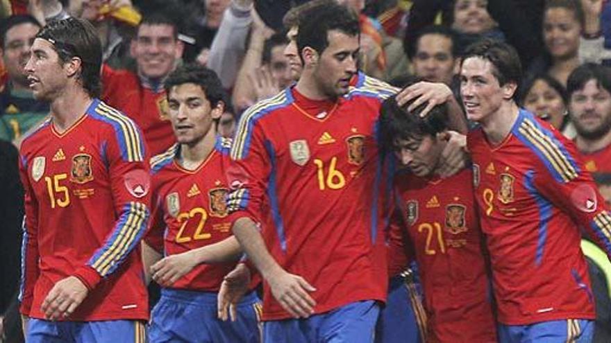 Los jugadores de la selección celebran un gol en el amistoso ante Colombia del pasado 2 de febrero en Madrid