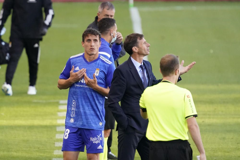 El partido entre el Albacete y el Real Oviedo, en imágenes