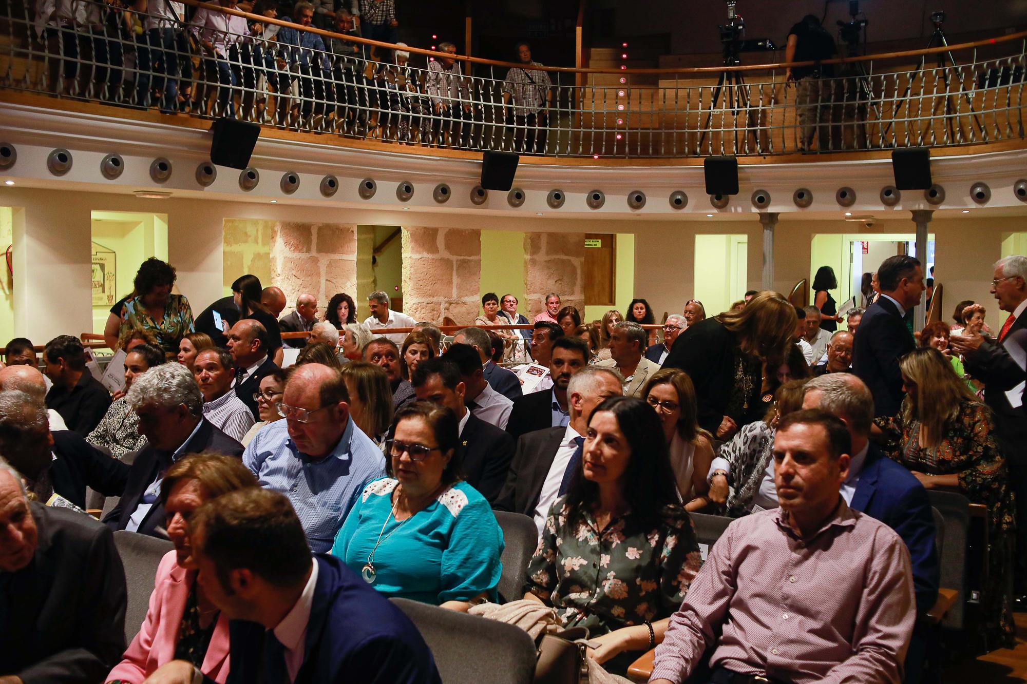 Galería de imágenes de la gala de la Medalla de Oro y de los Premios Xarc en Santa Eulària