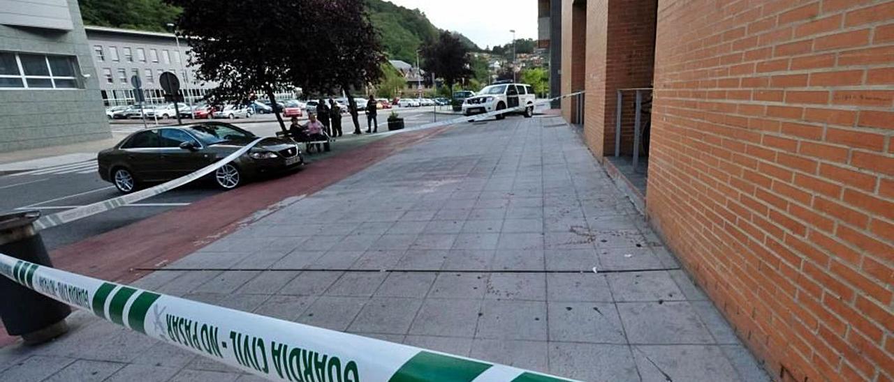 El lugar en el que se produjo la reyerta, justo después del suceso.