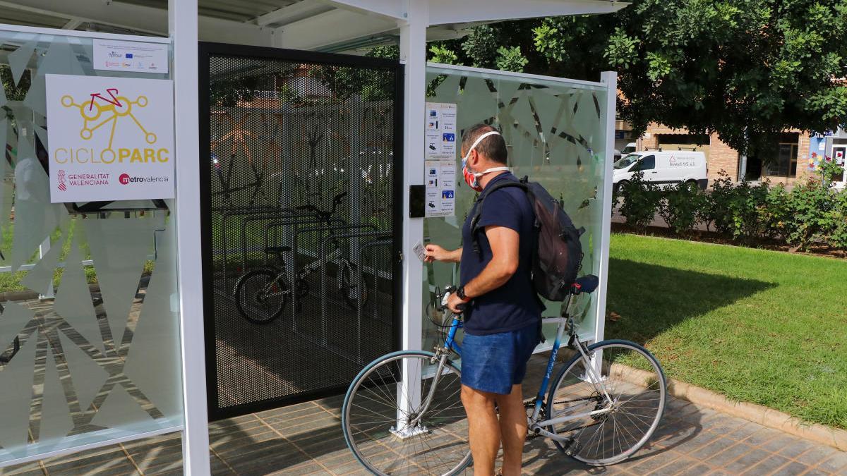 Torrent presenta un cicloparc en la parada de Metro Avinguda