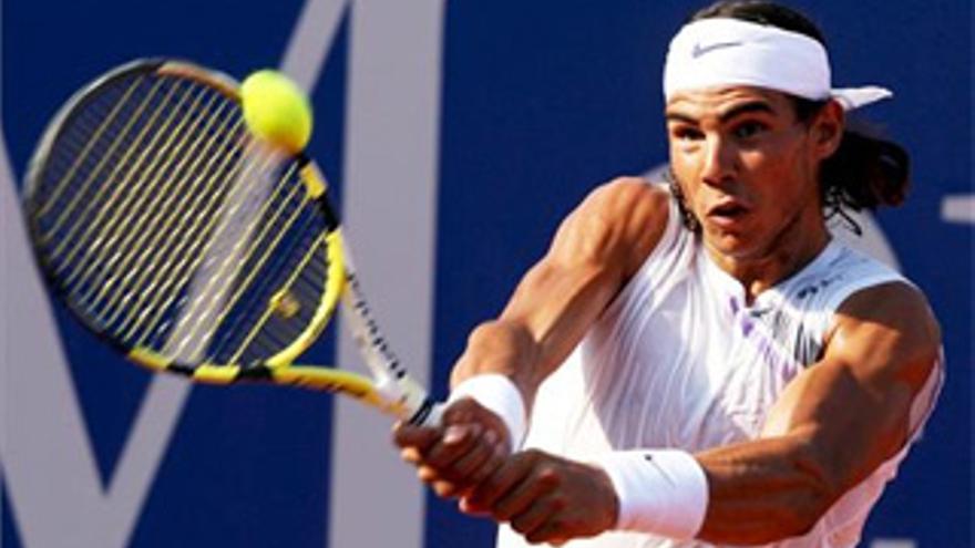 Nadal arrolla a Waske en su regreso a la tierra batida