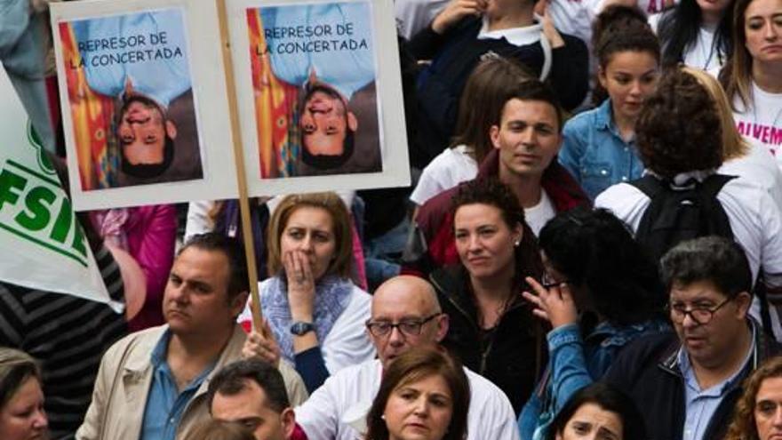 La supresión de aulas concertadas provocó la movilización de padres, alumnos y profesores.