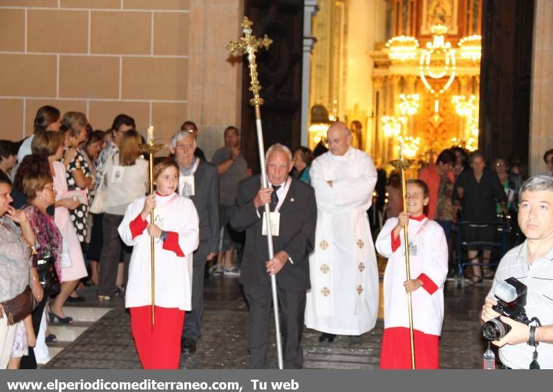 GALERIA FOTOS: Procesión de las Rosarieras en Vila-real