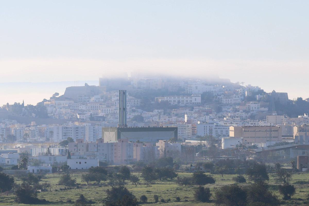 Galería: Ibiza cubierta por la niebla