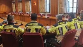 El "plantón" de la Xunta y las diputaciones en la reunión con los bomberos comarcales agrava el conflicto