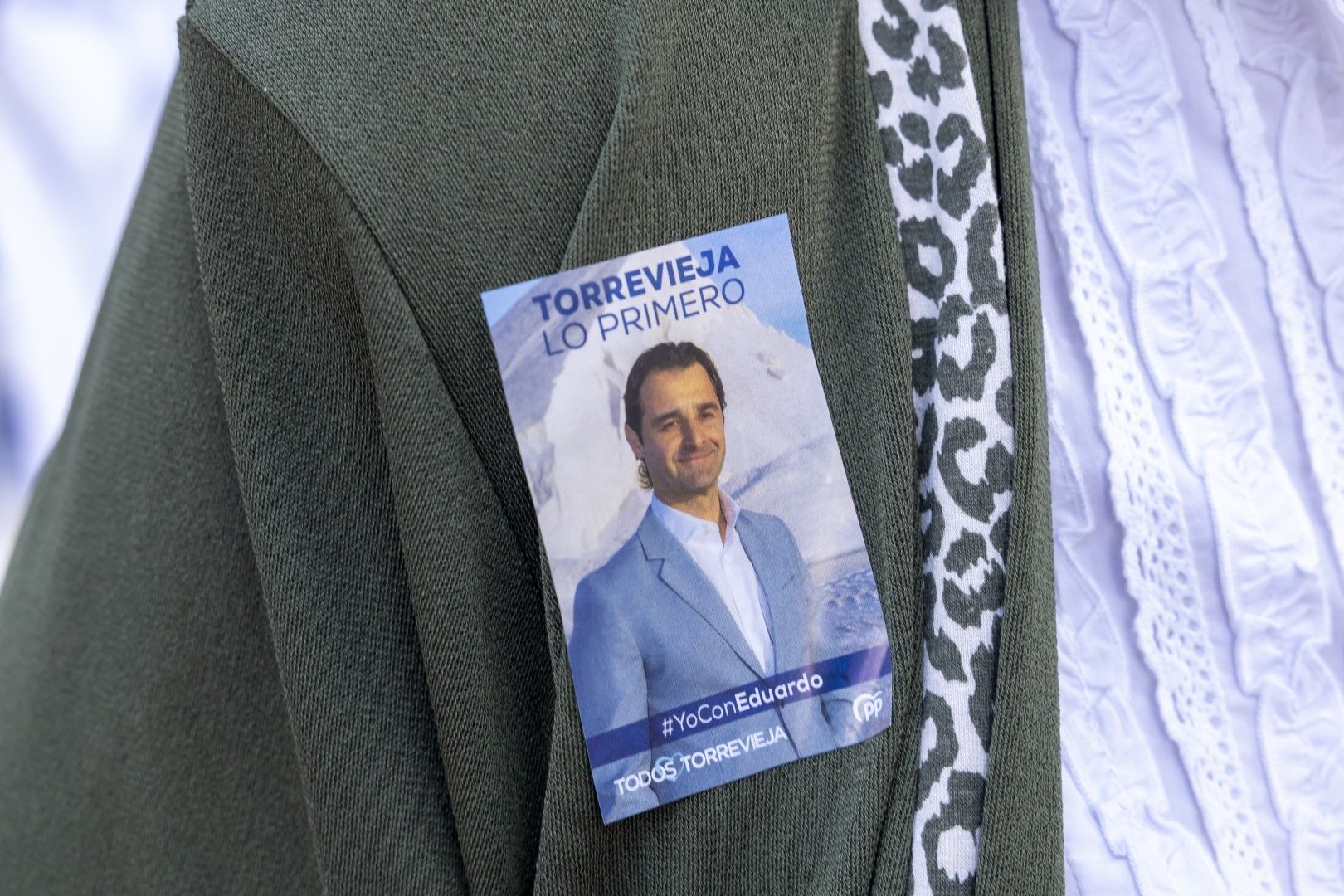 Mitin de arranque de campaña de Eduardo Dolón en la plaza de la Constitución de Torrevieja