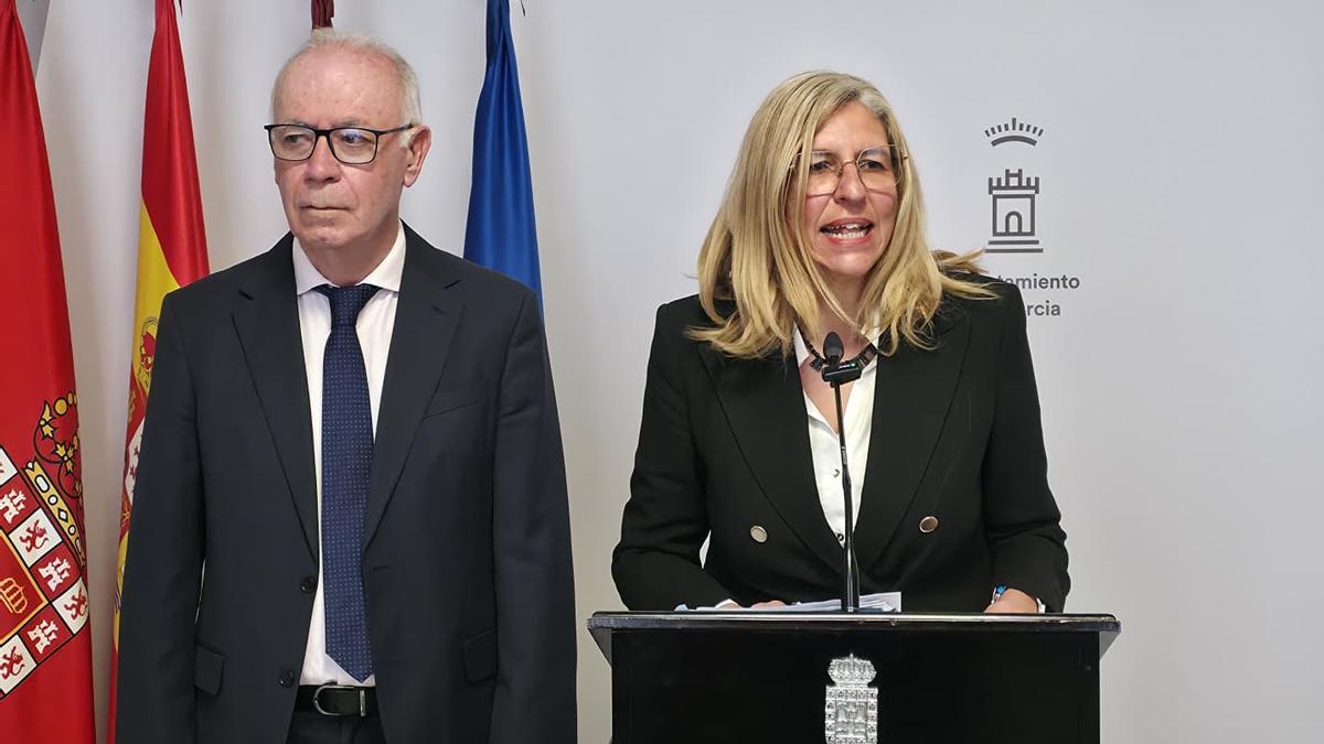Los ediles de Urbanismo (dcha.) y Gobierno Abierto (izda.) presentan el proceso participativo del Plan General de Murcia.