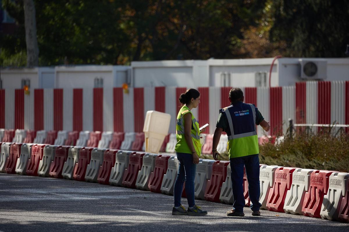 Unos obreros trabajando