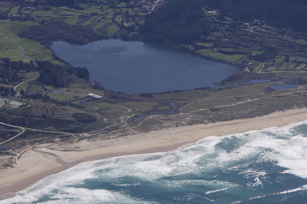 La playa de Doniños, en Ferrol, vista desde el aire.