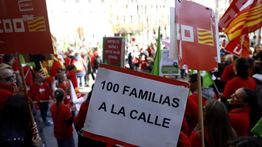 Una de las protestas de la plantilla en la plaza de España. | MIGUEL ÁNGEL GRACIA