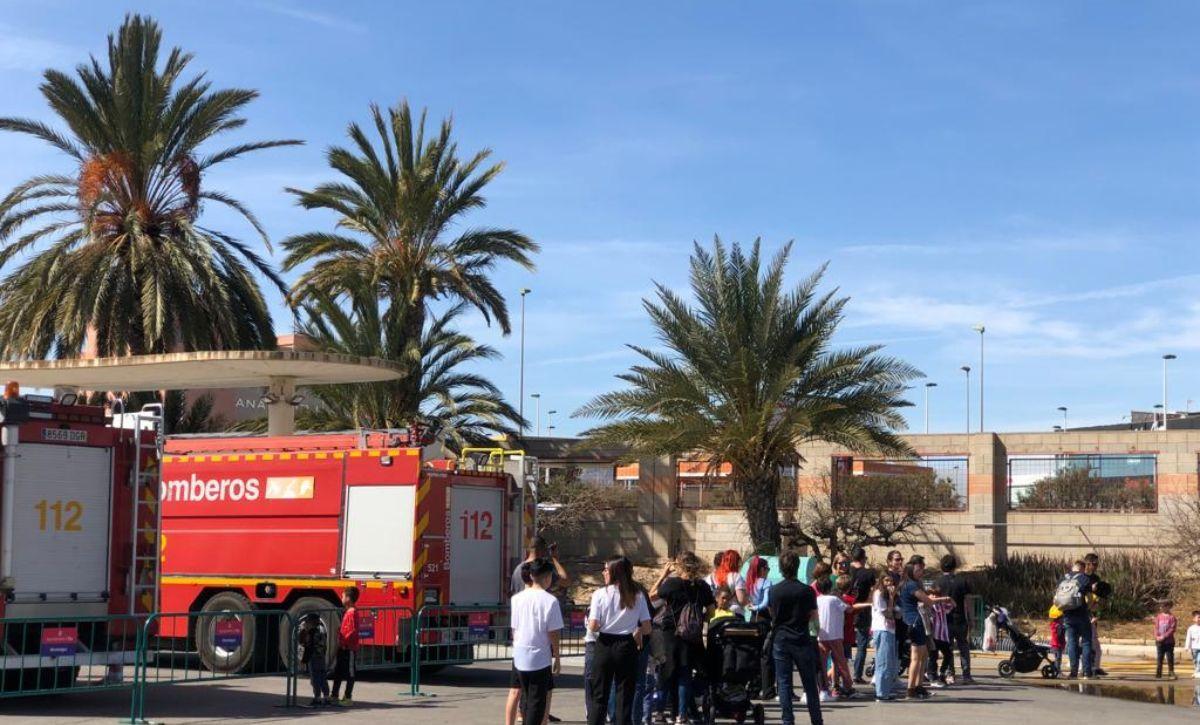 El parque de Bomberos de Elche durante una jornada de puertas abiertas reciente