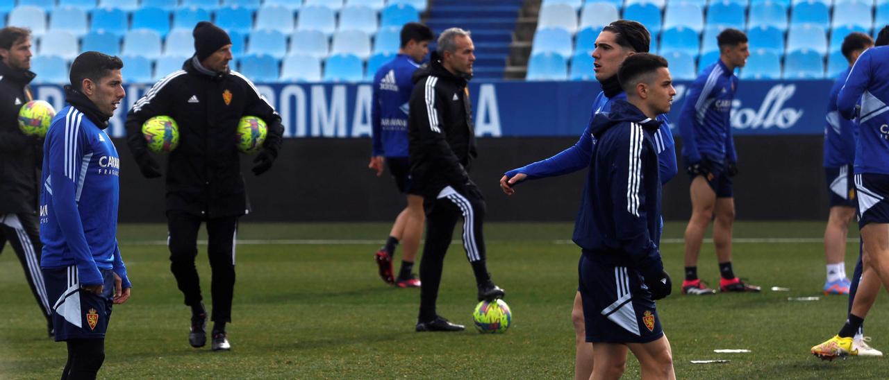 Fran Gámez y Larra, frente a frente, en el entrenamiento de este sábado.