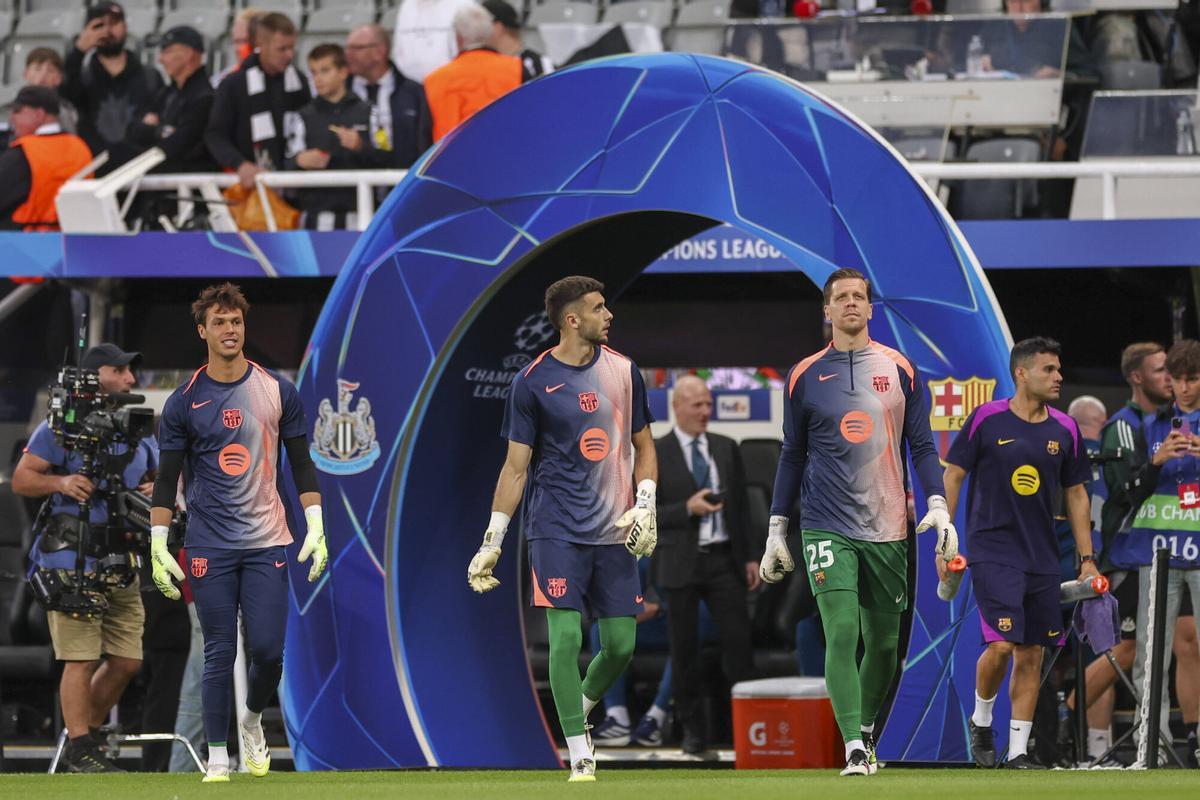 Wojciech Szczesny y Joan Garcia en St. James' Park.