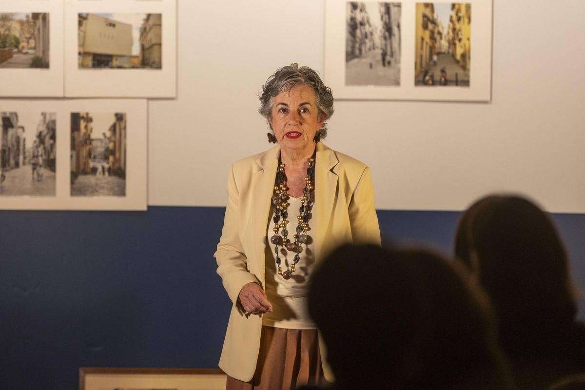 Micaela Llull, de la Asociación de Vecinos del Puig de Sant Pere, actuó en la obra de teatro.