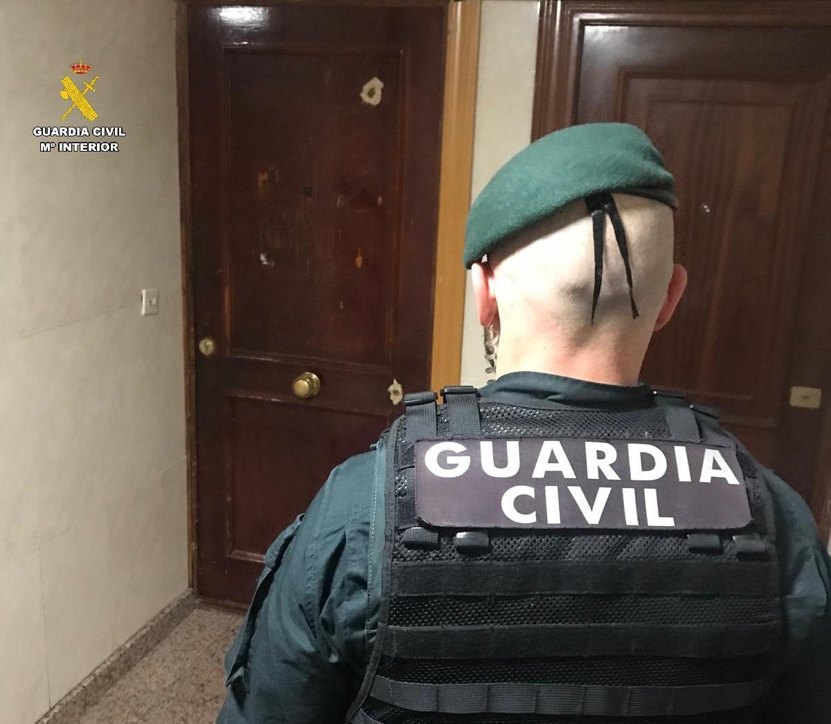 Localizadas cinco armas de fuego en una vivienda en Villamuriel (Palencia) donde se realizaron tres disparos