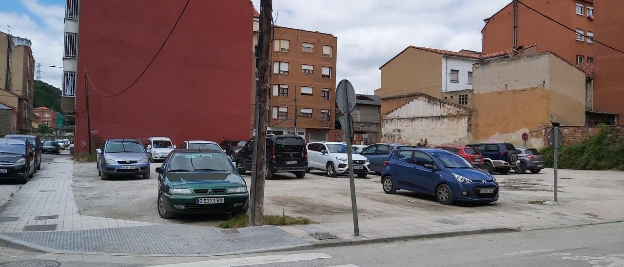 El solar en el que se construirá el Palacio de Justicia de Langreo.