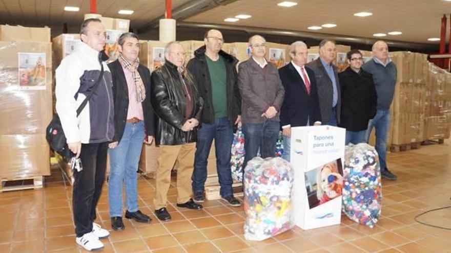 Tres toneladas de solidaridad en Villena por Martina