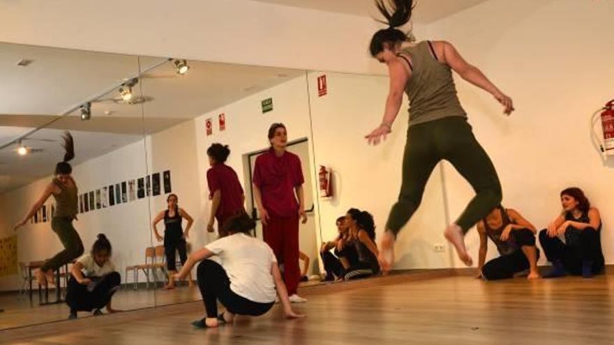 Vila-real pone la danza en valor a través de clases y jornadas