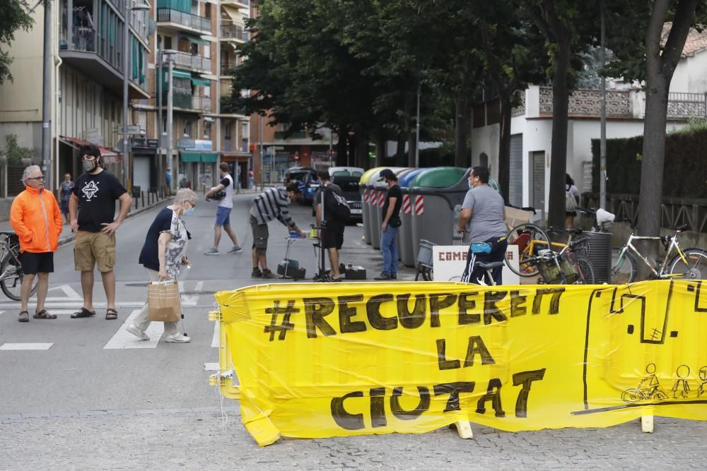 La campanya «Confinem els cotxes. Recuperem la ciutat», a Sant Narcís