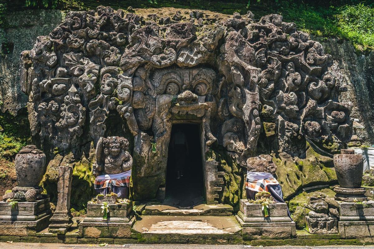 Entrada de Pura Goa Gajah, la Cueva del elefante
