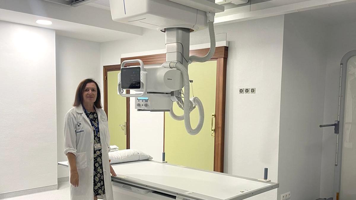 La jefa de Radiología, Elba González, en la nueva sala.