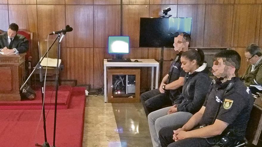 Fadila Chardoud, ayer, durante la vista celebrada en el Tribunal Superior de Justicia de Asturias.