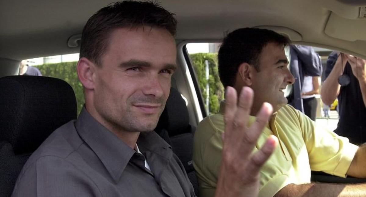 Marc Overmars vuelves diez meses después