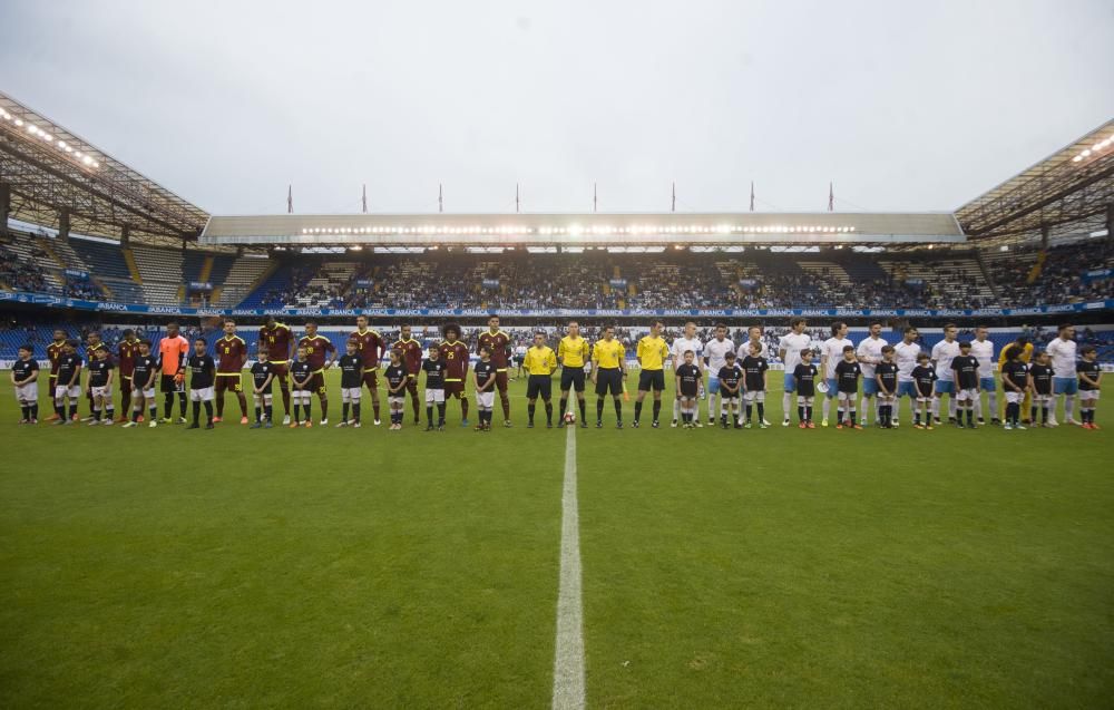 Gran ambiente en el Galicia-Venezuela de Riazor