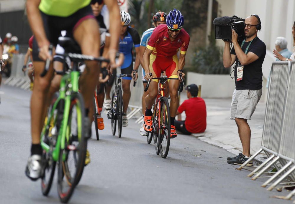 El mallorquín Mario Mola, octavo y diploma olímpico en el triatlón de Río