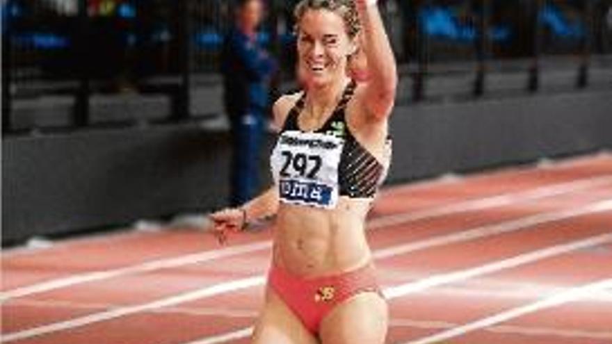 Esther Guerrero celebra la victòria al Campionat d&#039;Espanya.