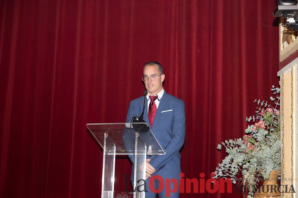 Presentación de las Amazonas del Bando de los Caballos del Vino de Caravaca