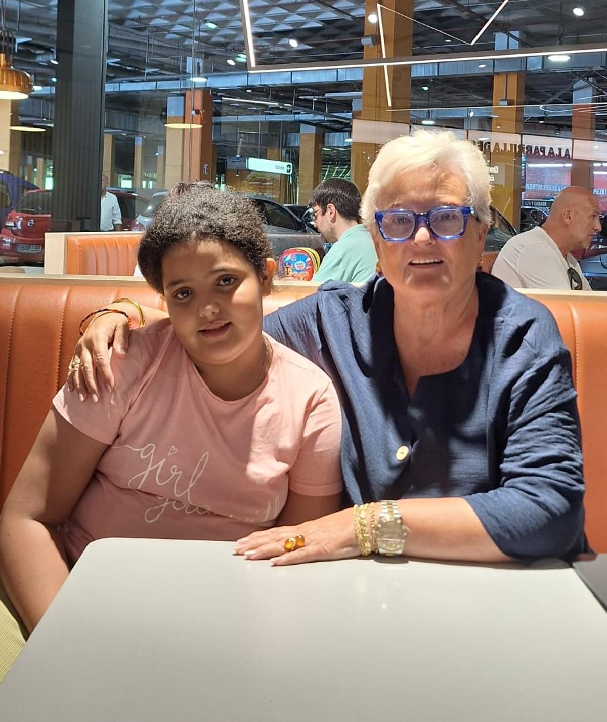 Chirifa Mohamed y Belén Cueva.