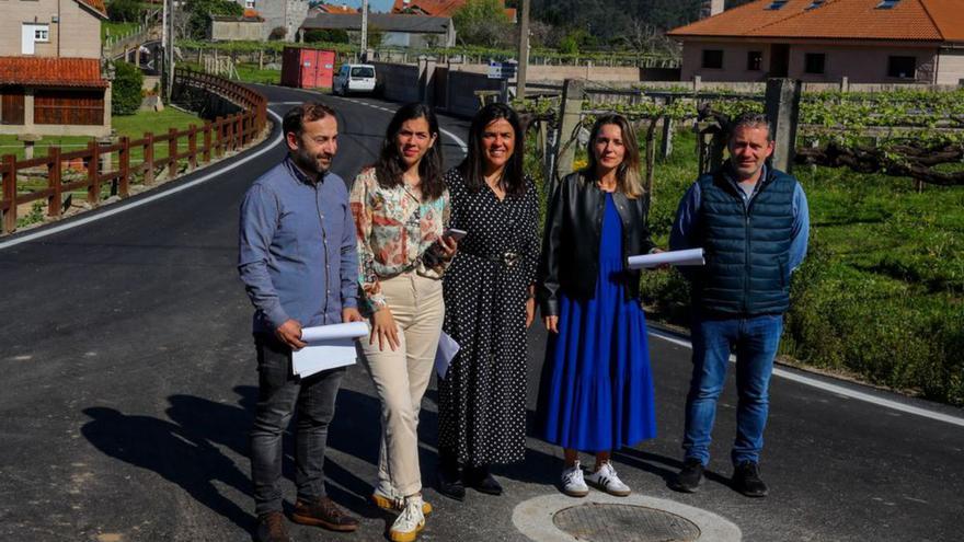 Un momento de la visita a la parroquia de San Martiño.