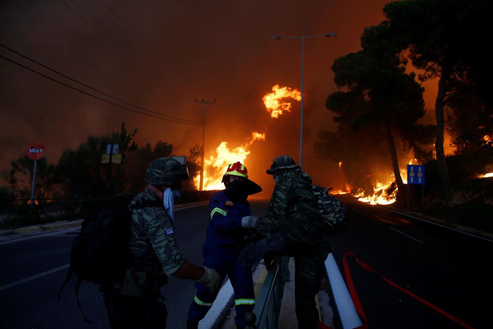 Greus incendis a Grècia