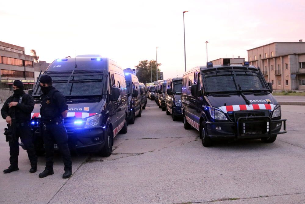 Ampli dispositiu policial per evitar un nou tall dels CDR a la Jonquera