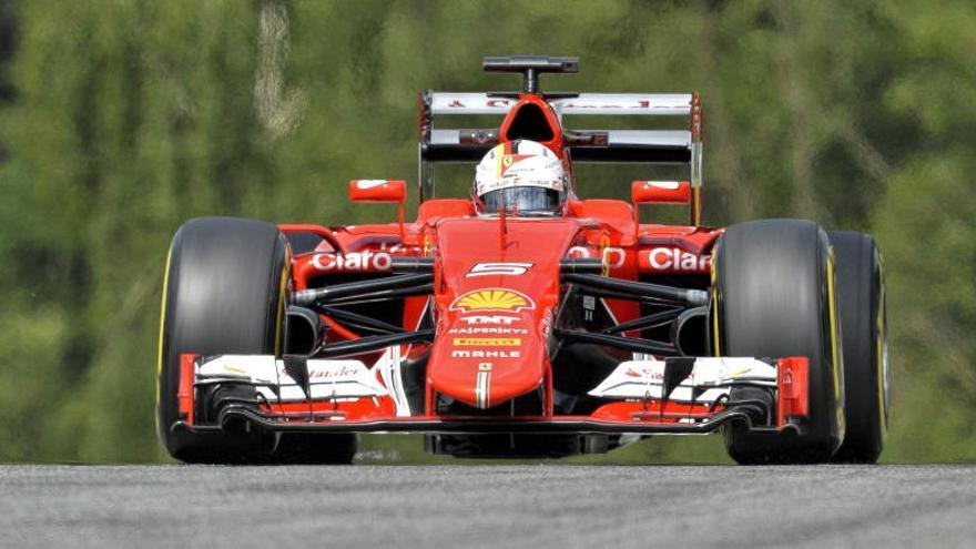 Vettel supera a Rosberg en los segundos libres en Austria