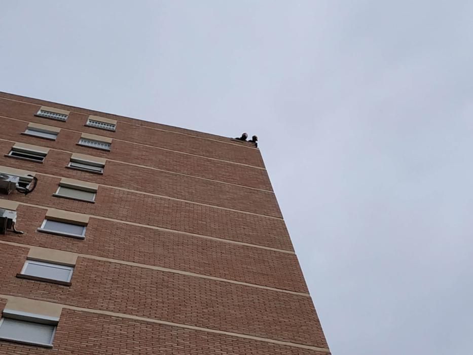 Un rayo daña la fachada de un edificio en Málaga capital