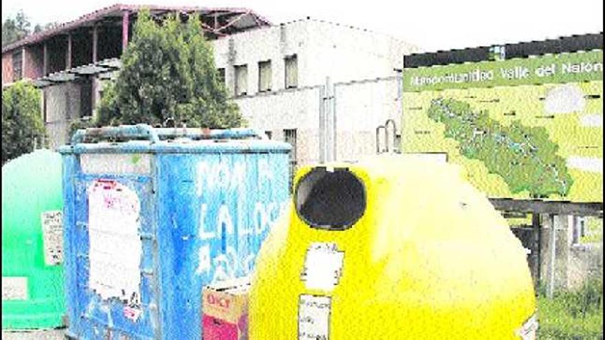 Contenedores de basuras en la zona de El Florán.