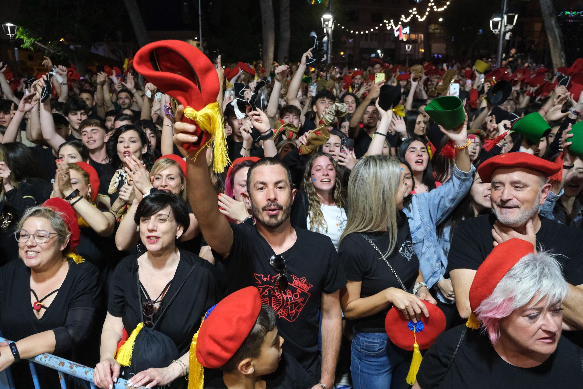 El pasodoble de la euforia abre las fiestas de Petrer