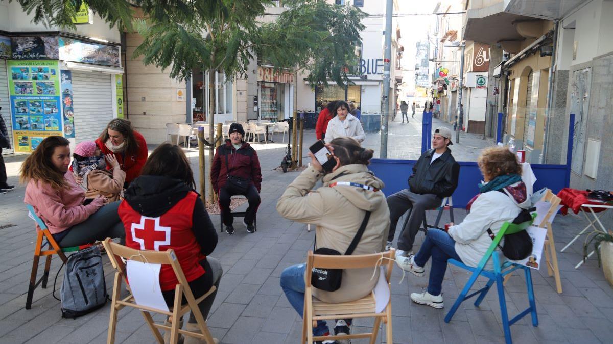 Performance realitzada al centre de Roses